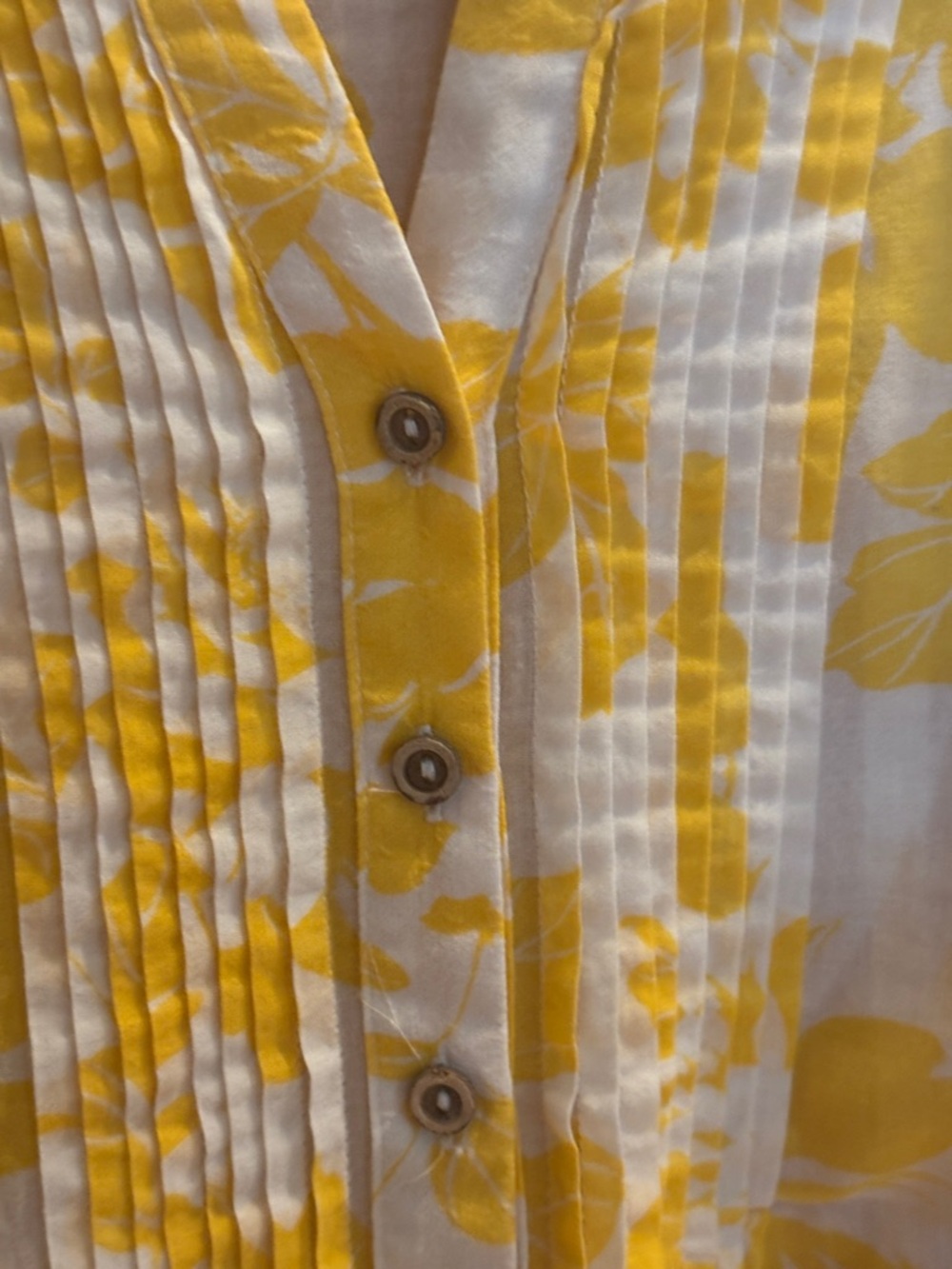 Anthropologie Maeve Yellow Floral Pintuck Button-Front Peplum Top - size 10 - Picture 5 of 9